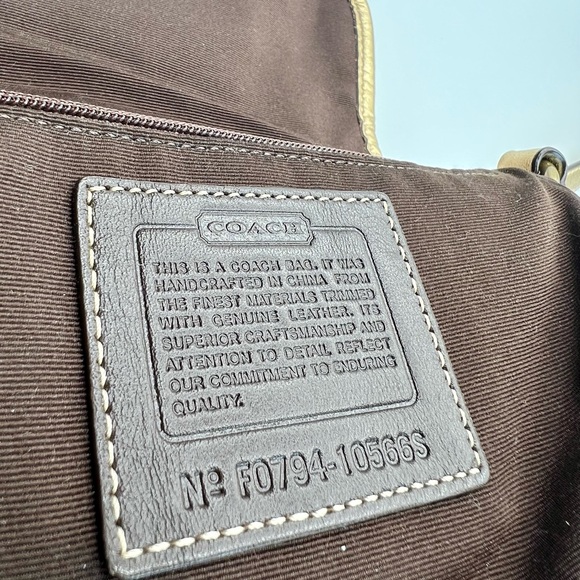 Vintage Coach Signature Penny Flap Shoulder Bag with Bag Scarf - EUC - Picture 8 of 13